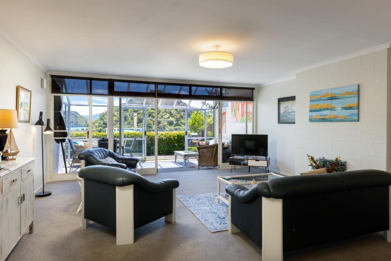 Seaview Apartment Picton Exterior photo