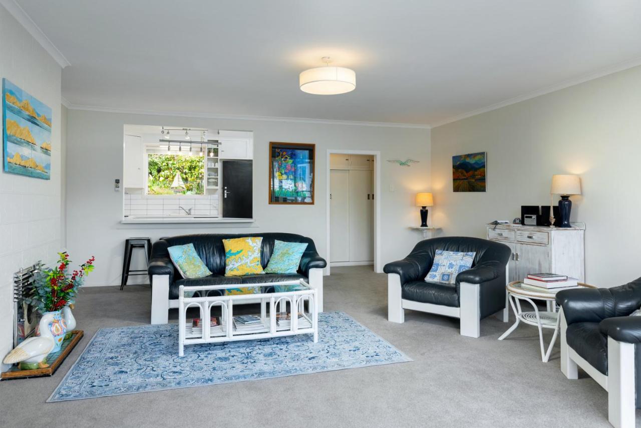 Seaview Apartment Picton Exterior photo