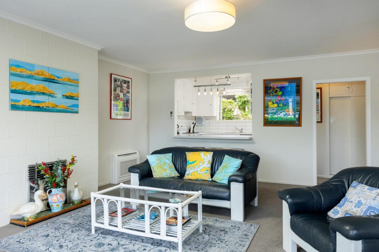 Seaview Apartment Picton Exterior photo