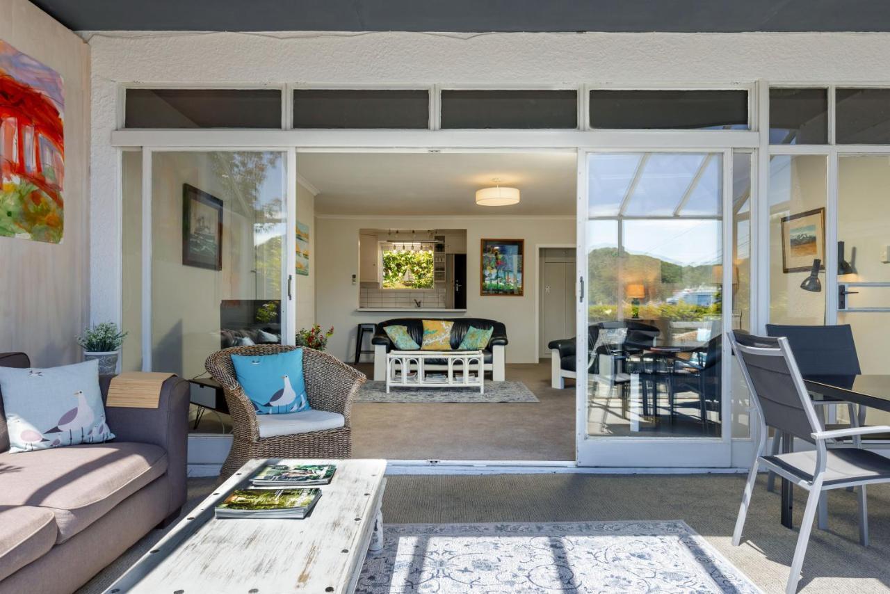 Seaview Apartment Picton Exterior photo
